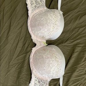 Victoria’s Secret gently used padded bra!!